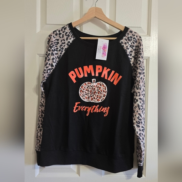 Black and Leopard Print Pumpkin Sweatshirt Fall Size M - Picture 1 of 4